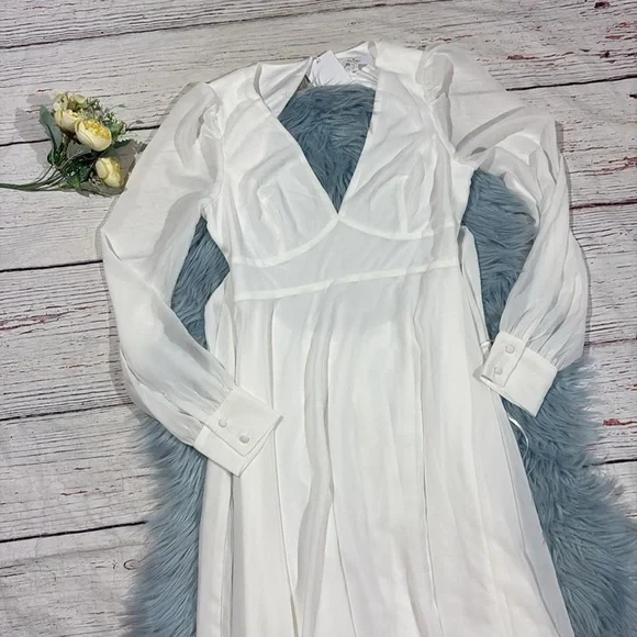 NWT Lulus Talk About Divine White Long Sleeve Backless Maxi Dress - Picture 8 of 11
